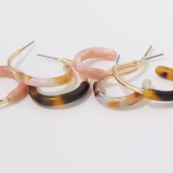 American Eagle Outfitters Jewelry - AMERICAN EAGLE Resin and Metal Earrings & Bangle